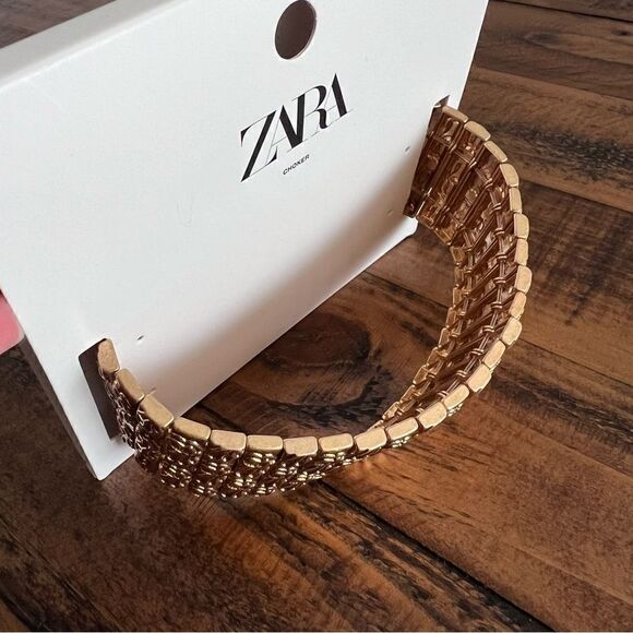 ZARA Chocker Necklace Gold Wide Metal One Size. - Picture 3 of 4